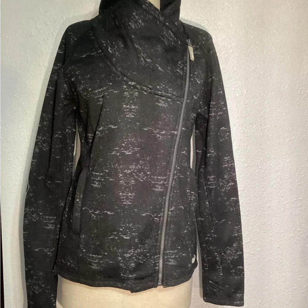 Bench definite zip up jacket size XL
